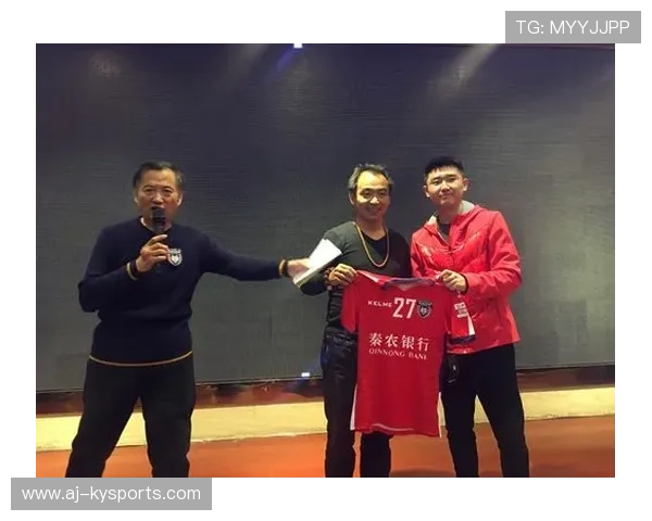 各路豪杰齐聚一堂，年度顶级赛事火热举行，各路豪杰汇聚于此